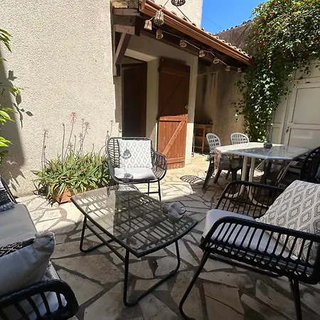 Casa vacanze Isabelle- Large Bright House With Courtyard! Mudaison