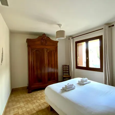 Isabelle- Large Bright House With Courtyard! Casa vacanze Mudaison